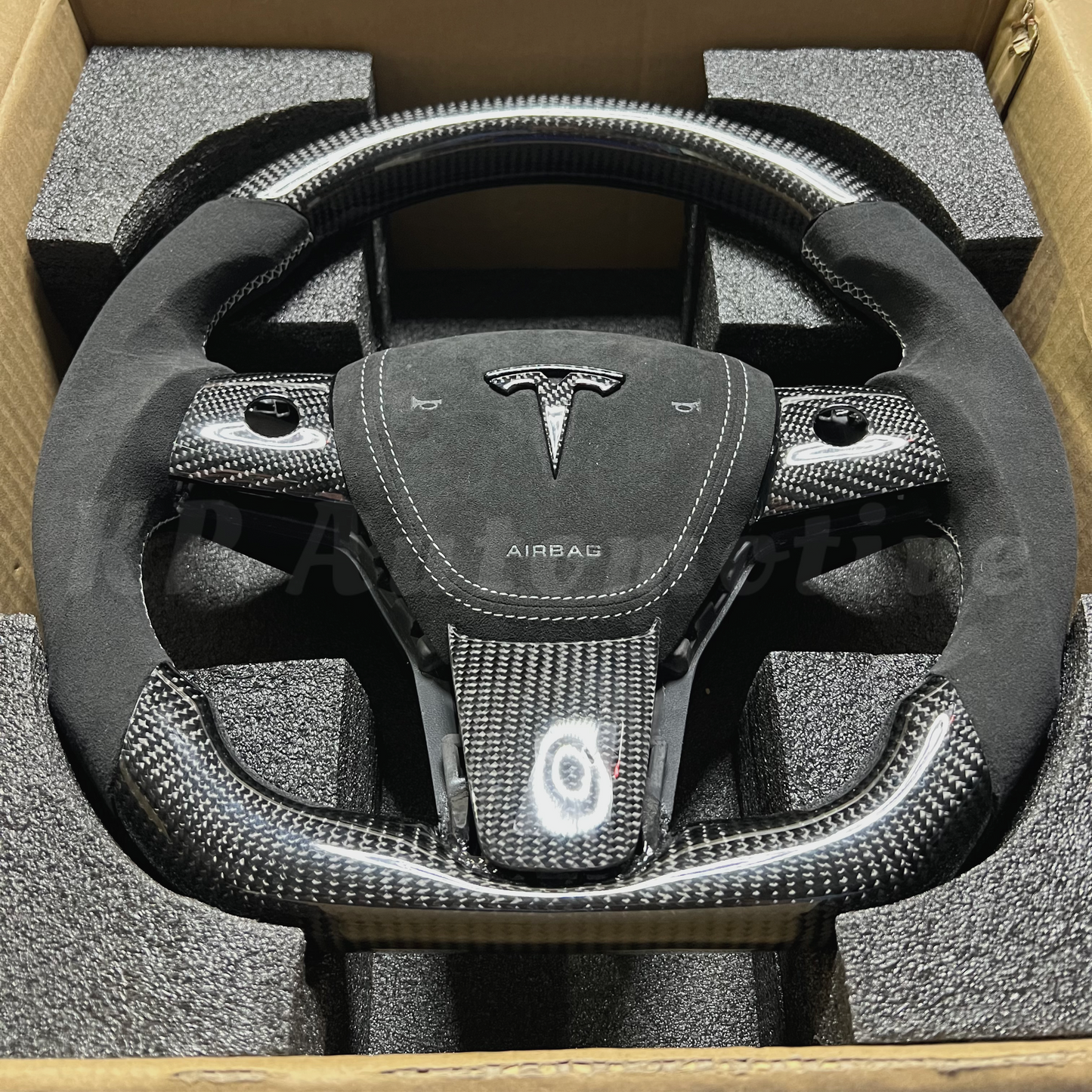 Model Y Gloss Carbon Fiber Steering Wheel (Alcantara) - Full Set